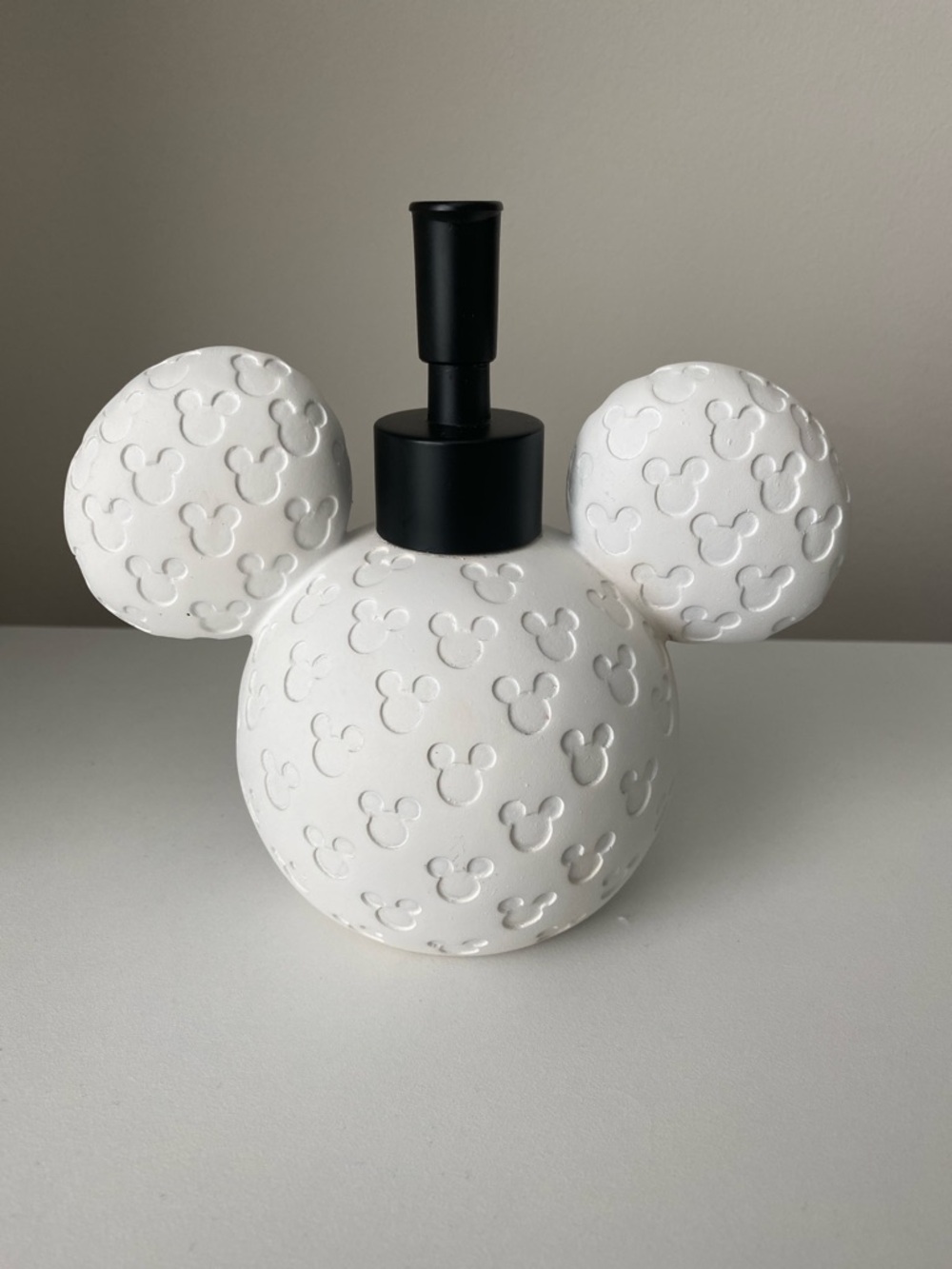 Disney Mickey Mouse soap dispenser - Picture 3 of 5